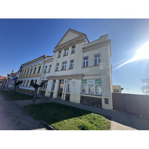 Sadská, Palackého nám.